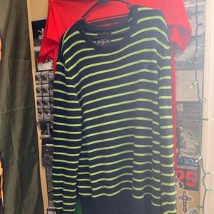 American Eagle Sweater (9/10 Condition)